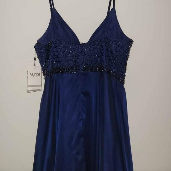 Navy Blue Grad Dress - Picture 5 of 6